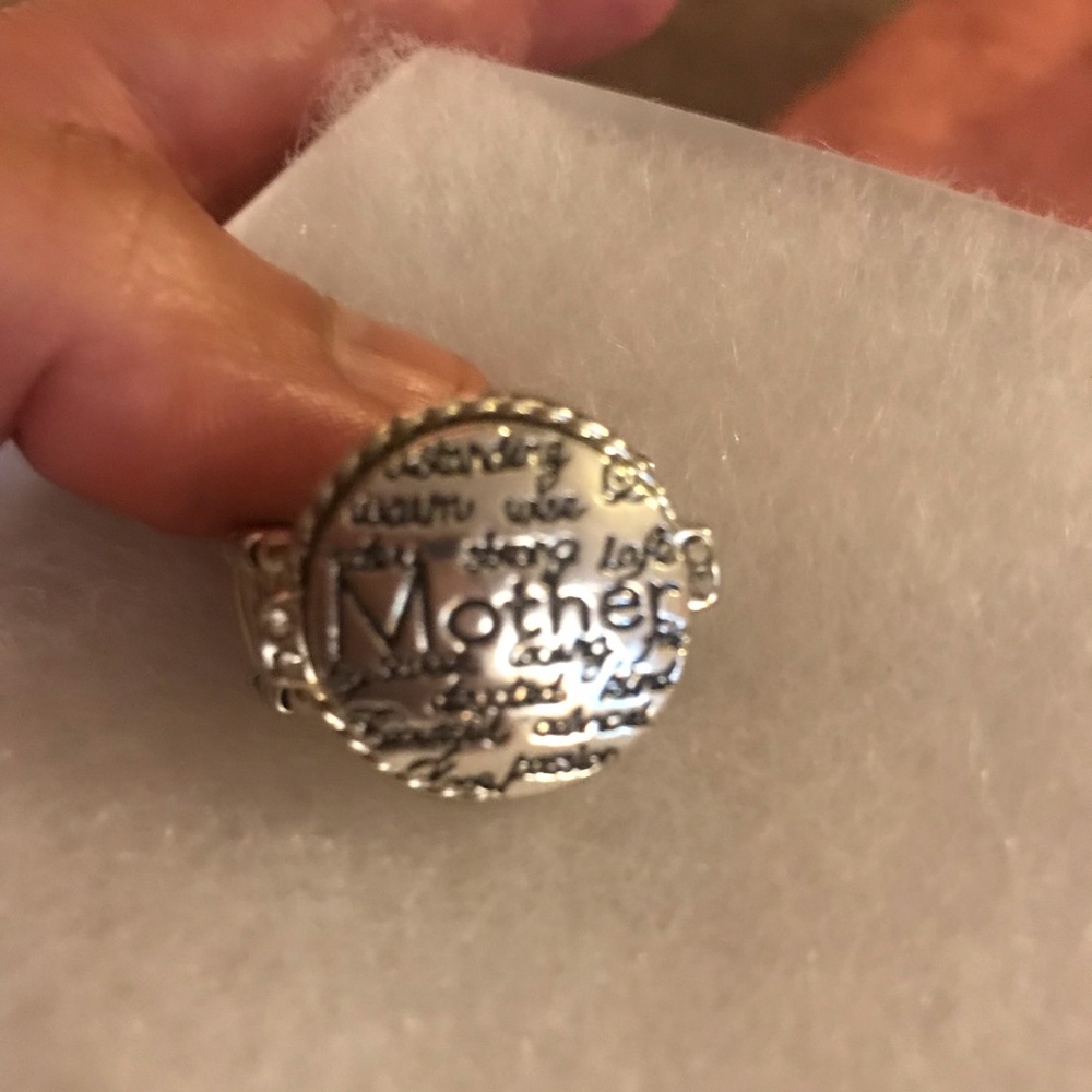 Ring mother’s